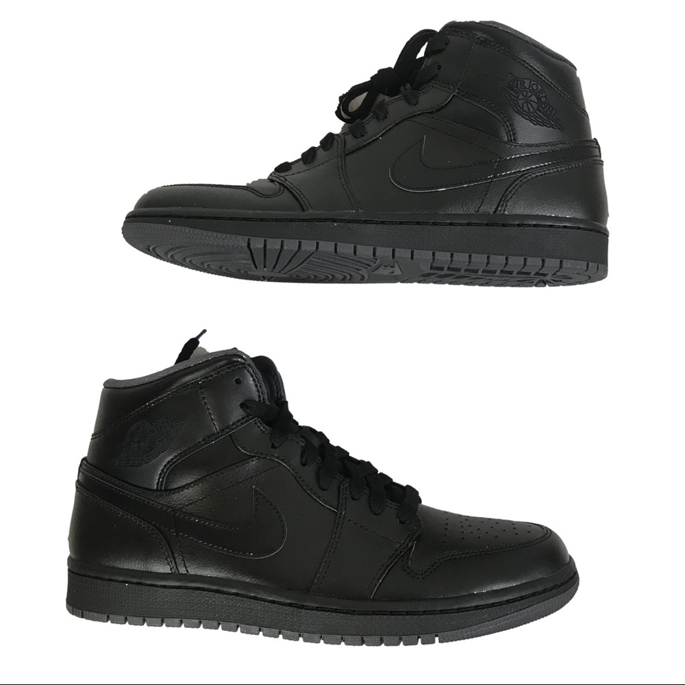 ❌SOLD❌ Jordan 1 All Black/Black/Grey w OG Box - Picture 1 of 8